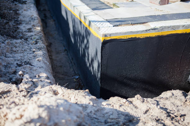 Professional Wet Basement Repair technician working in Mulberry, OH